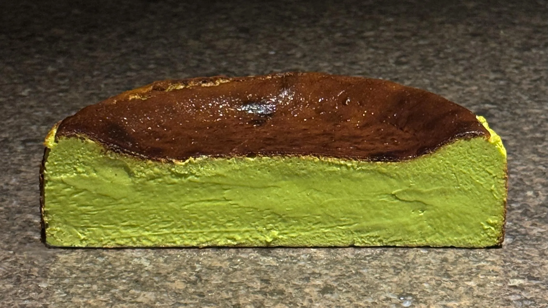OMOFUで人気の抹茶バスクチーズケーキ🍵