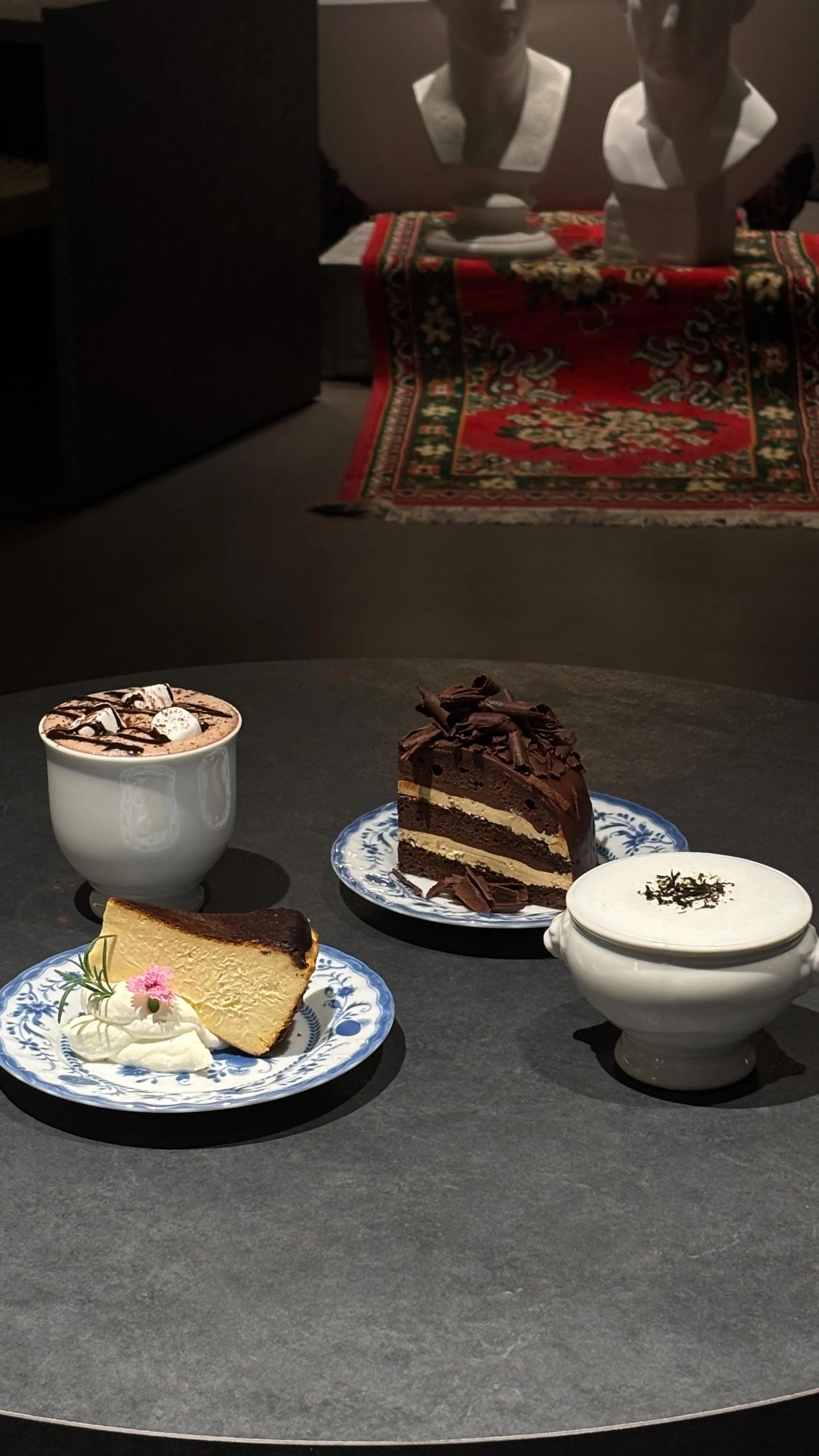 こんにちはOMOFU です！